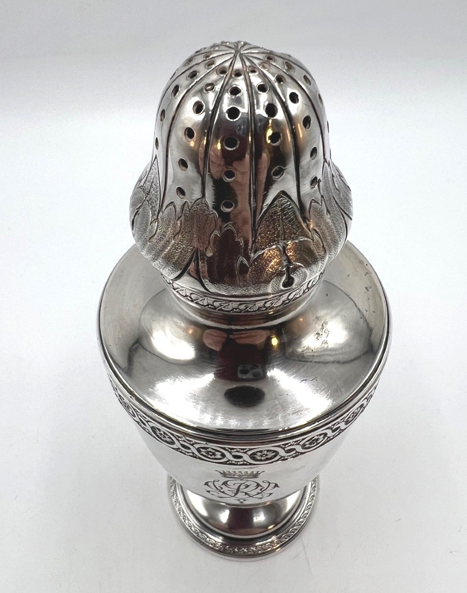 Saupoudoir en argent massif-photo-1