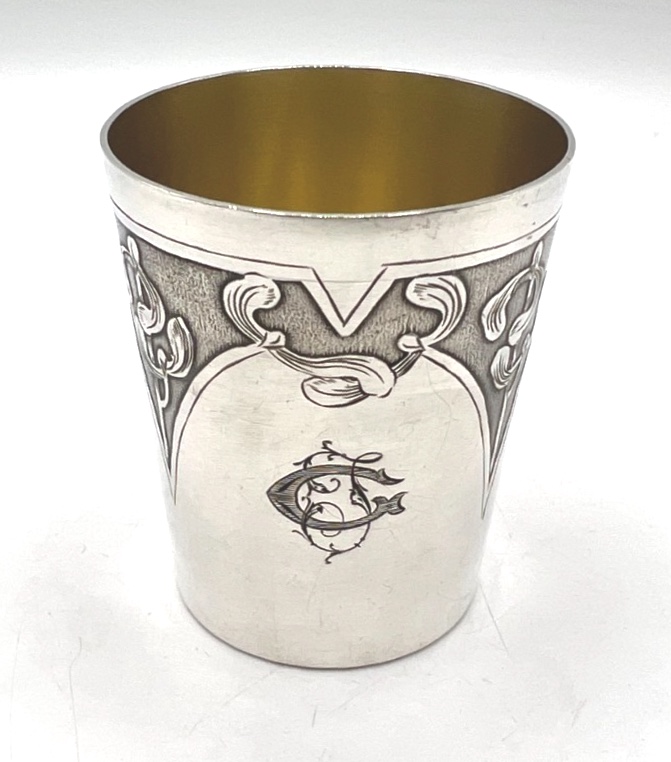 Timbale droite en argent massif Art Nouveau