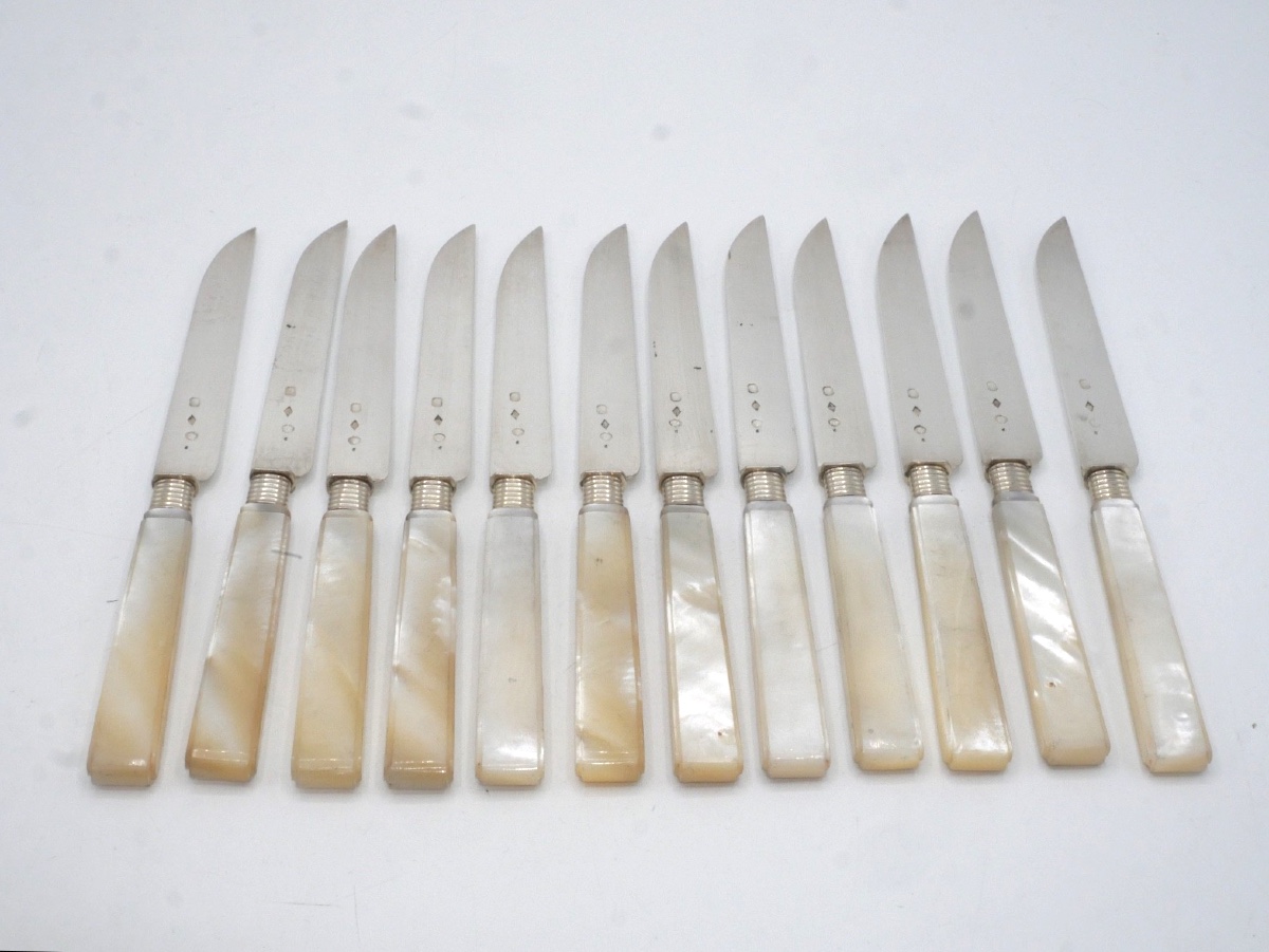 Set Of 12 Fruit Knives In Solid Silver And Mother-of-pearl