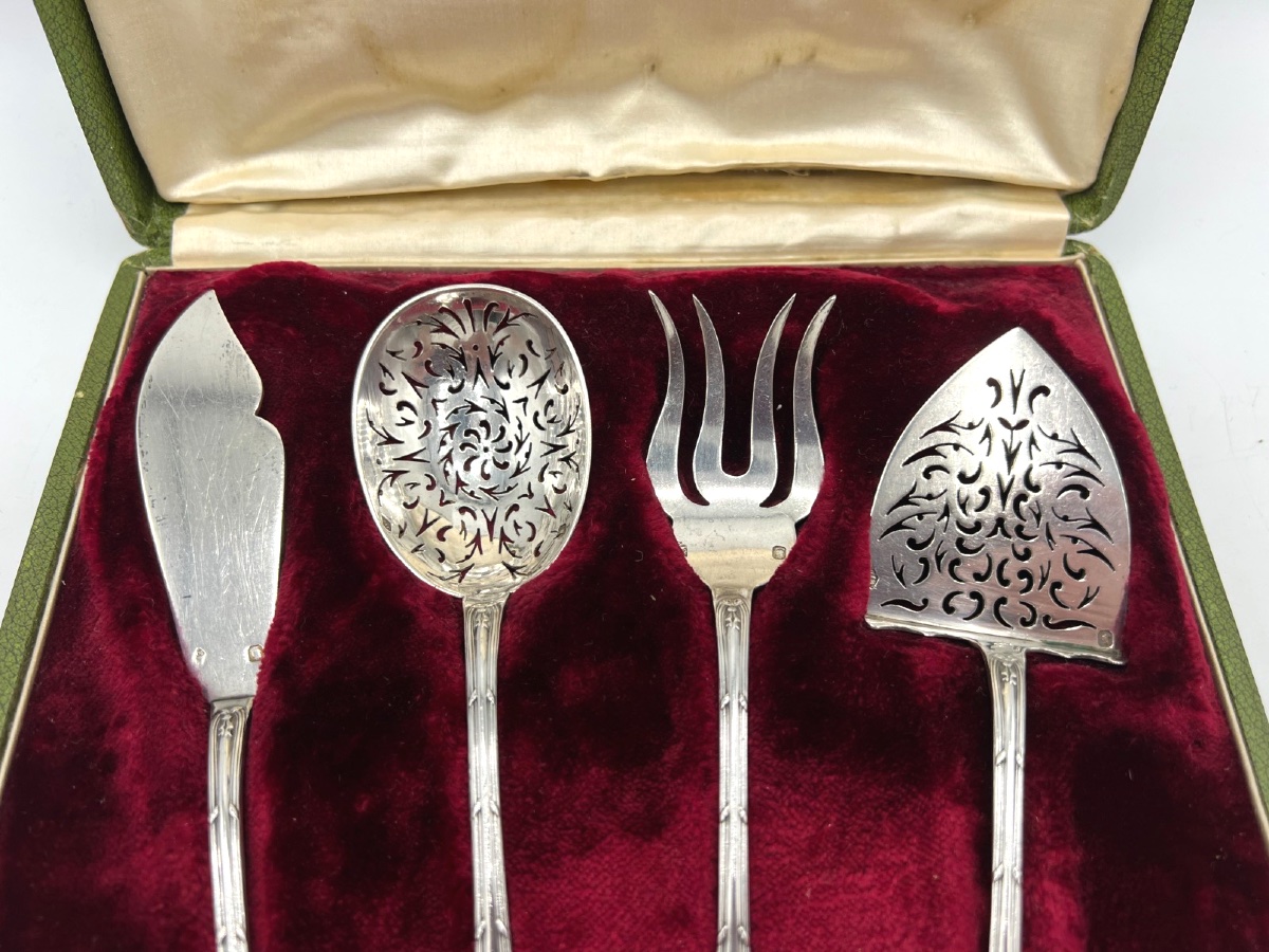 Service à hors d'oeuvre ou mignardises en argent massif par Puiforcat-photo-3