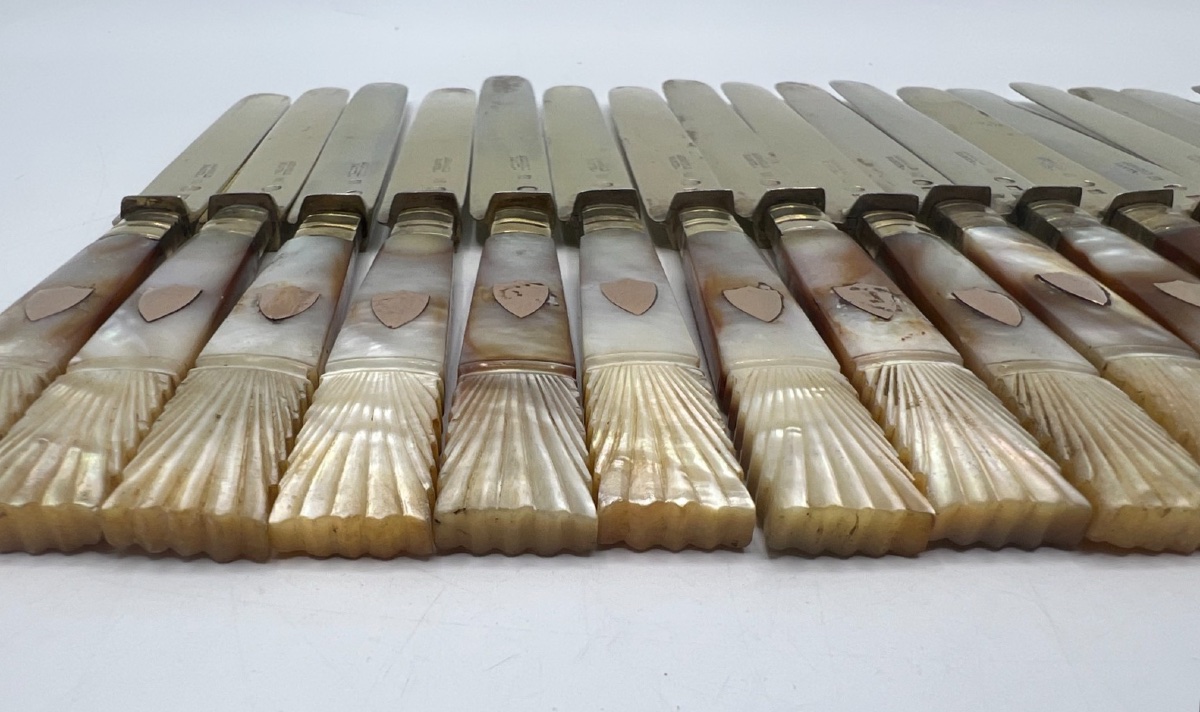 18 couteaux à fruits 19ème en vermeil et nacre, Belgique-photo-3