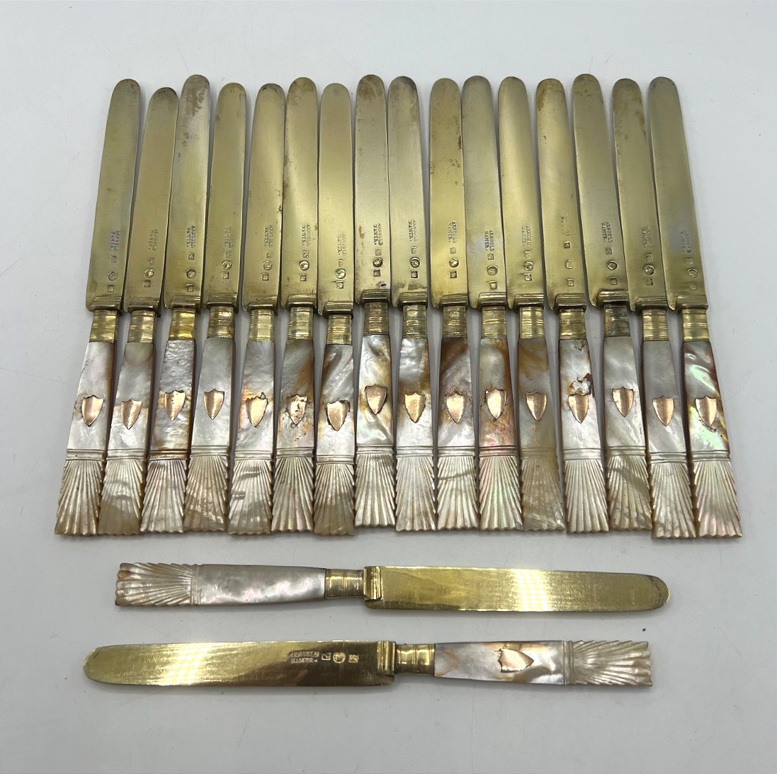 18 couteaux à fruits 19ème en vermeil et nacre, Belgique-photo-2