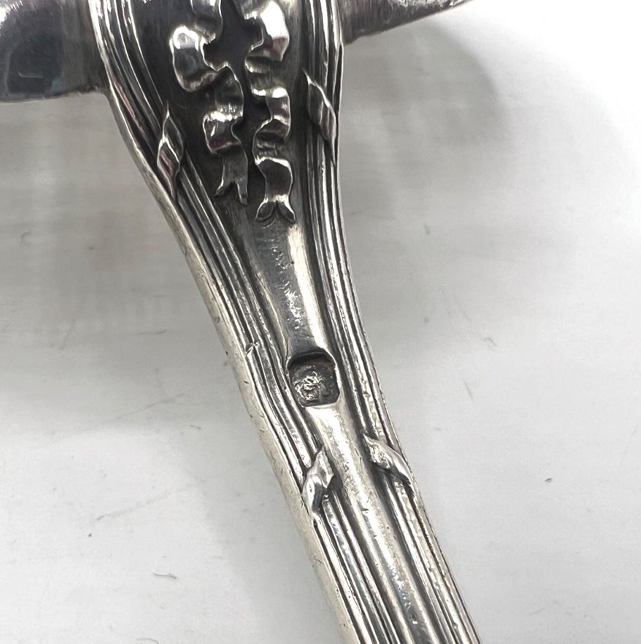 Saupoudreuse ou cuillère à sucre en argent massif par Puiforcat-photo-4