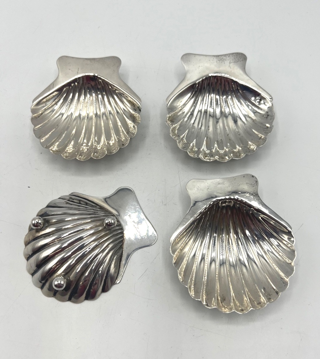 Suite Of 4 Shell-shaped Dishes In Sterling Silver-photo-3