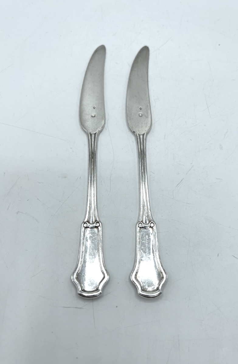 Paire de couteaux tartineur en argent massif par Keller