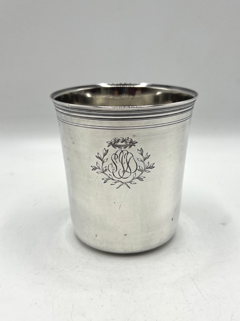 Timbale 18ème en argent massif par Colombier