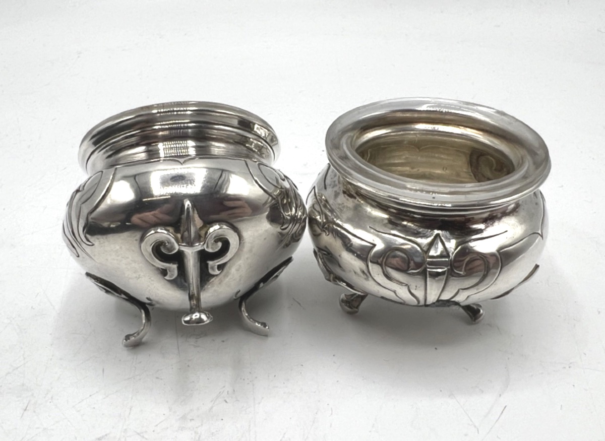 Paire de salerons en argent massif-photo-1