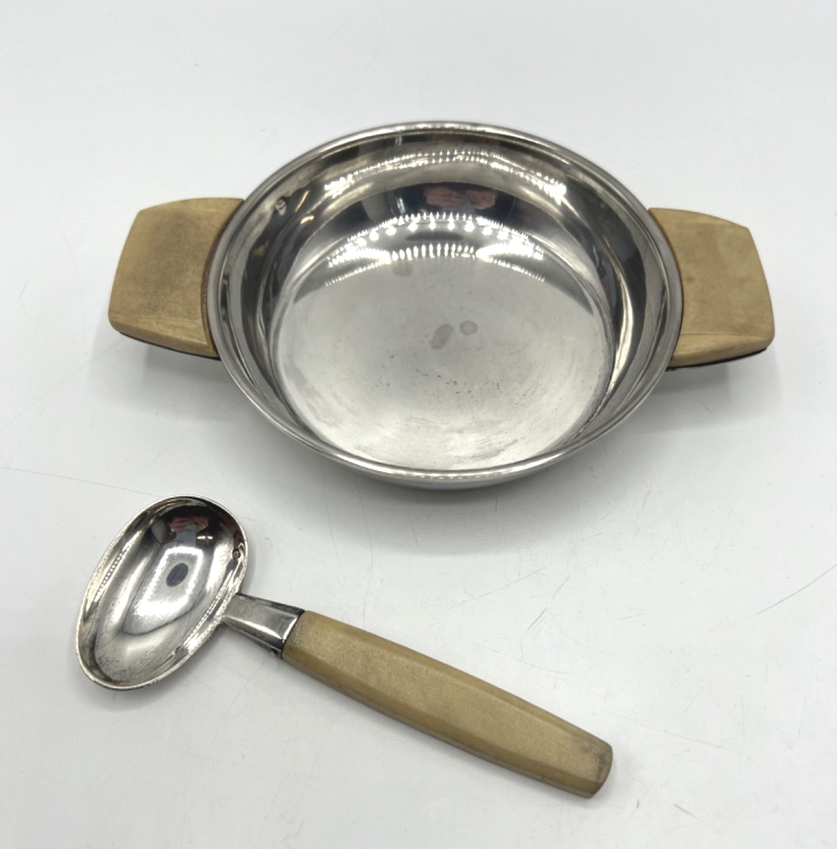 Assiette à bouillie et sa cuillère en argent massif, Art déco-photo-4
