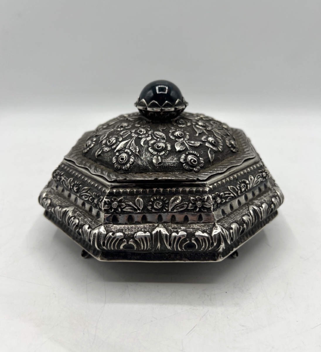 Solid Silver Octagonal Quadripod Box Decorated With Flowers And Blood Jasper