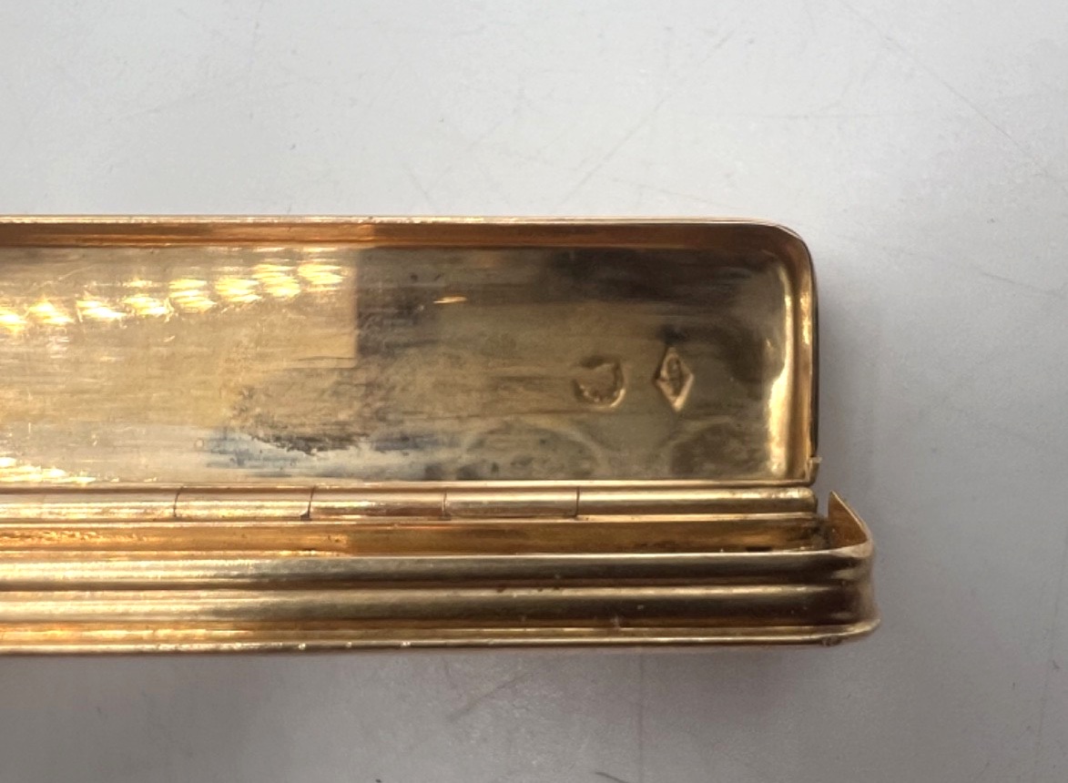 Rectangular Box In Yellow Gold-photo-3