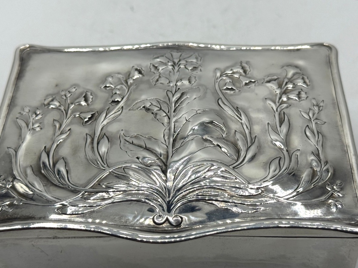 Boite en argent massif Art Nouveau-photo-1