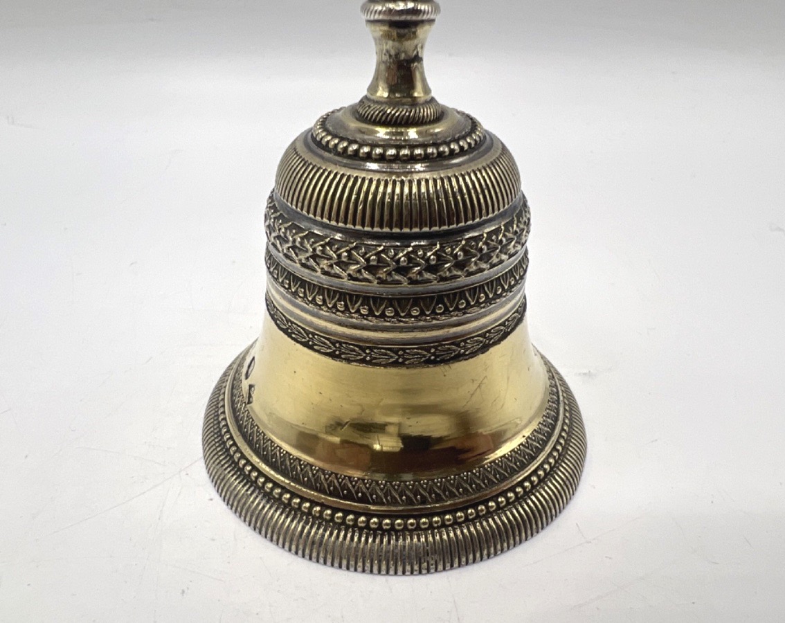 Clochette de table en argent massif et vermeil, époque 19ème-photo-4