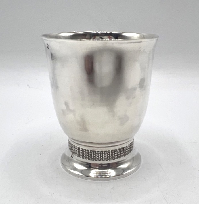 Timbale en argent massif par Maeght