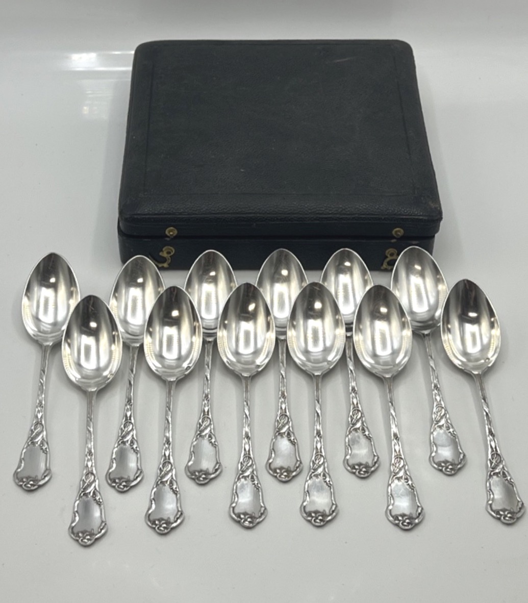12 cuillères à café en argent massif art nouveau