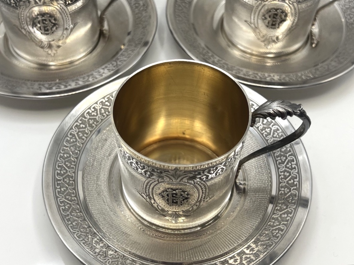 Suite de 6 tasses à café en argent massif et vermeil par Boivin-photo-4