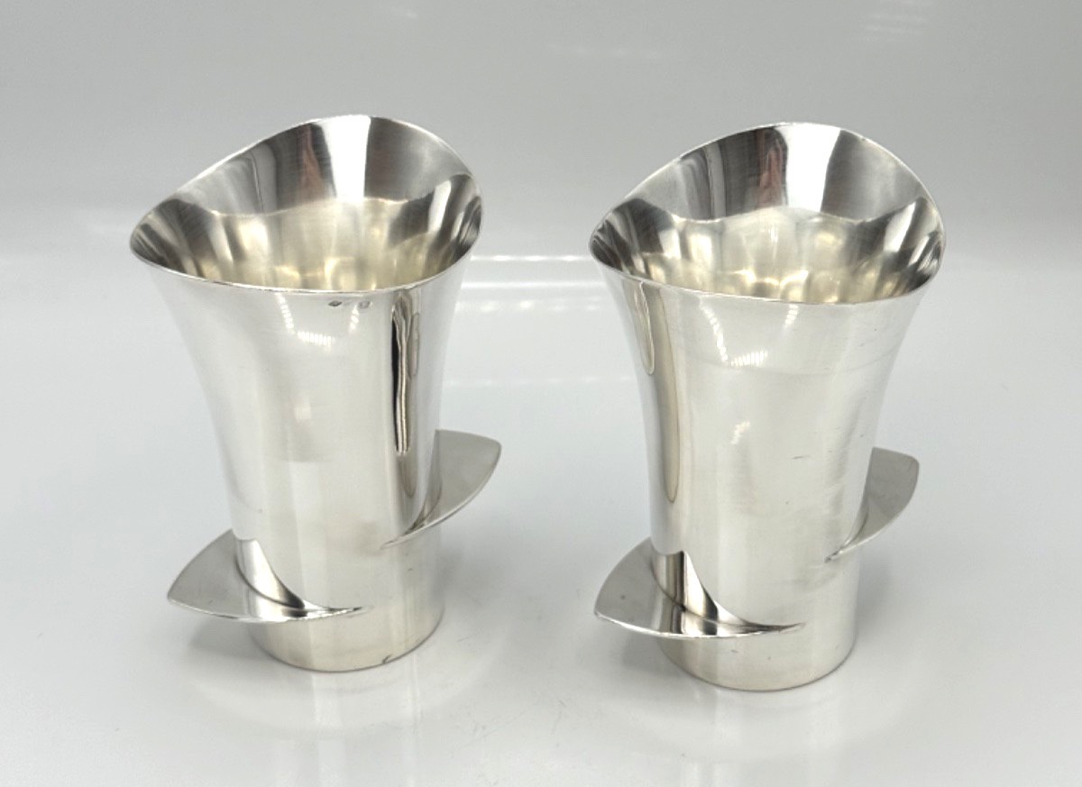 Paire de timbales en argent massif style Art Déco par Puiforcat