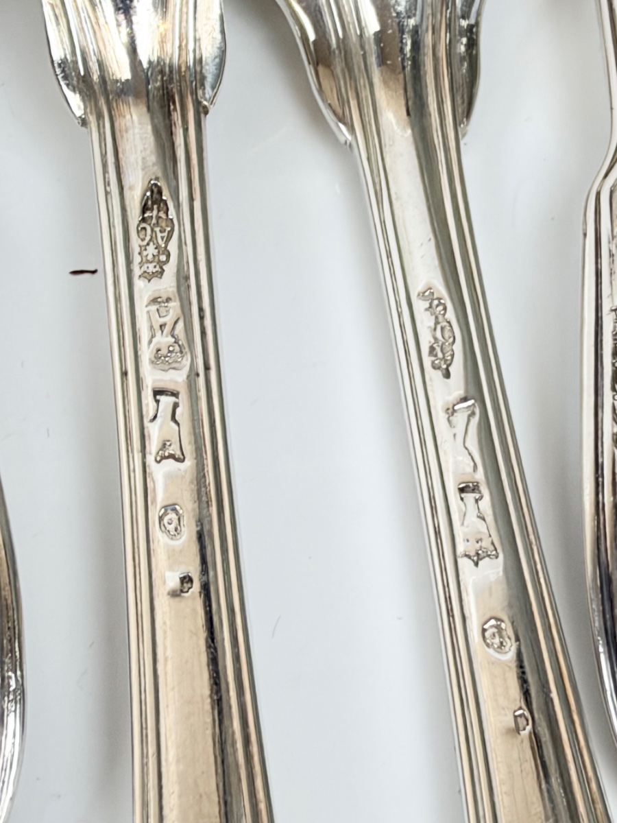 A Set Of 18 Pieces Of Solid Silver Tableware From The 18th Century-photo-1