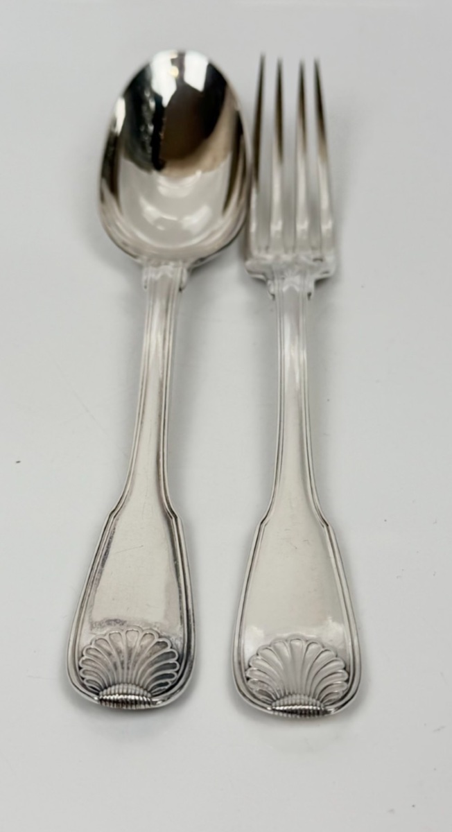 Set Of 12 Solid Silver Dessert Cutlery Pieces, Featuring A Coat Of Arms And A Seashell-photo-1