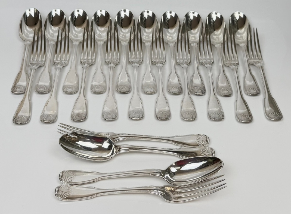 Set Of 12 Solid Silver Dessert Cutlery Pieces, Featuring A Coat Of Arms And A Seashell-photo-7