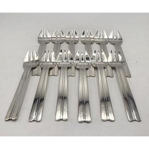 Suite Of 12 Solid Silver Art Deco Oyster Forks By Ravinet d'Enfert