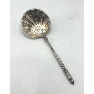 Pelle à fraises en argent massif et vermeil par Puiforcat