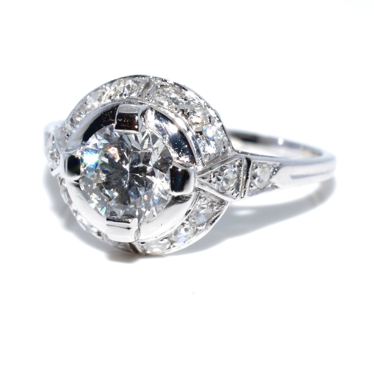Bague Art Déco entourage diamants-photo-4