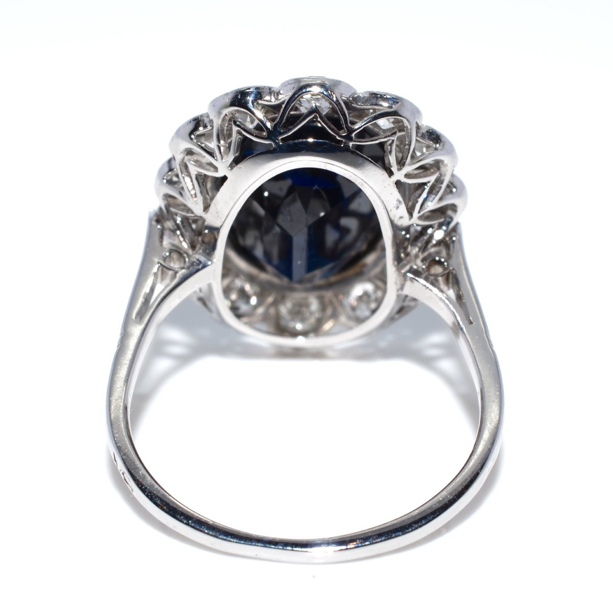Bague Art Déco en saphir et entourage diamants-photo-2