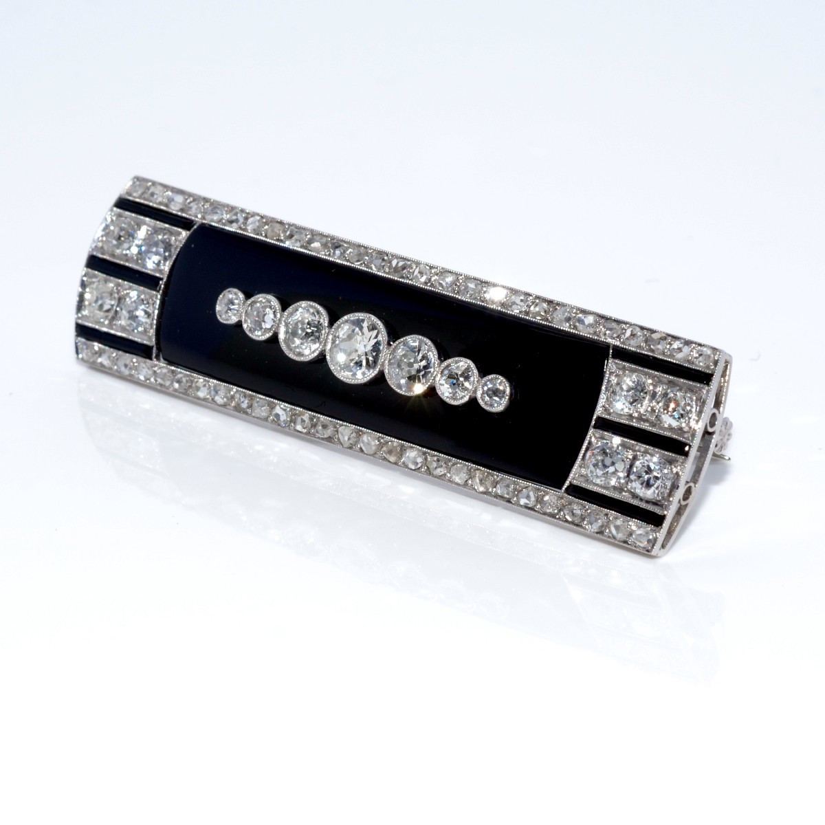 Broche Art Deco onyx et diamants-photo-1