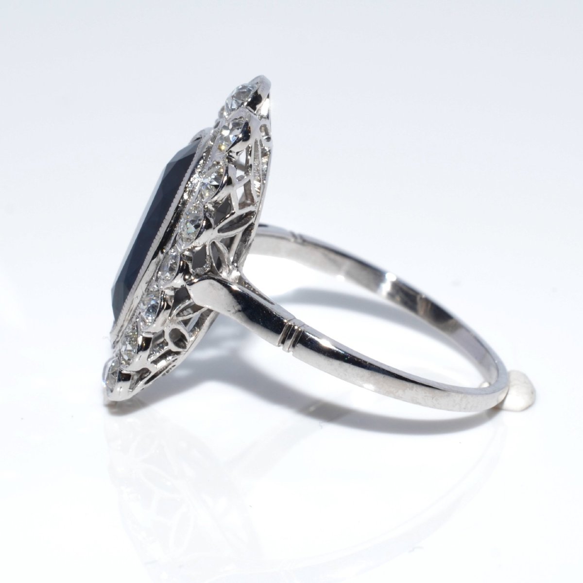 Art Deco Diamonds And Sapphire Cluster Ring-photo-3