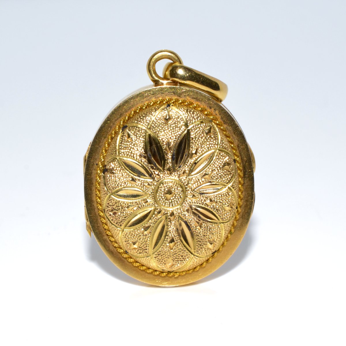 Antique Locket Picture Pendant-photo-3