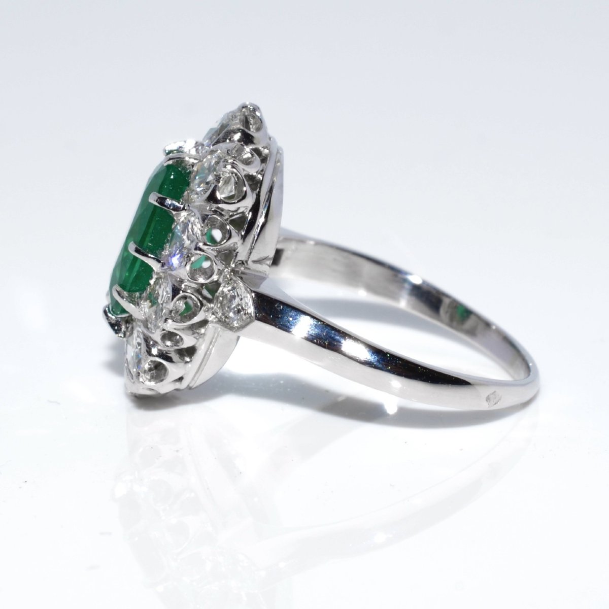 Emerald Pompadour Ring-photo-3