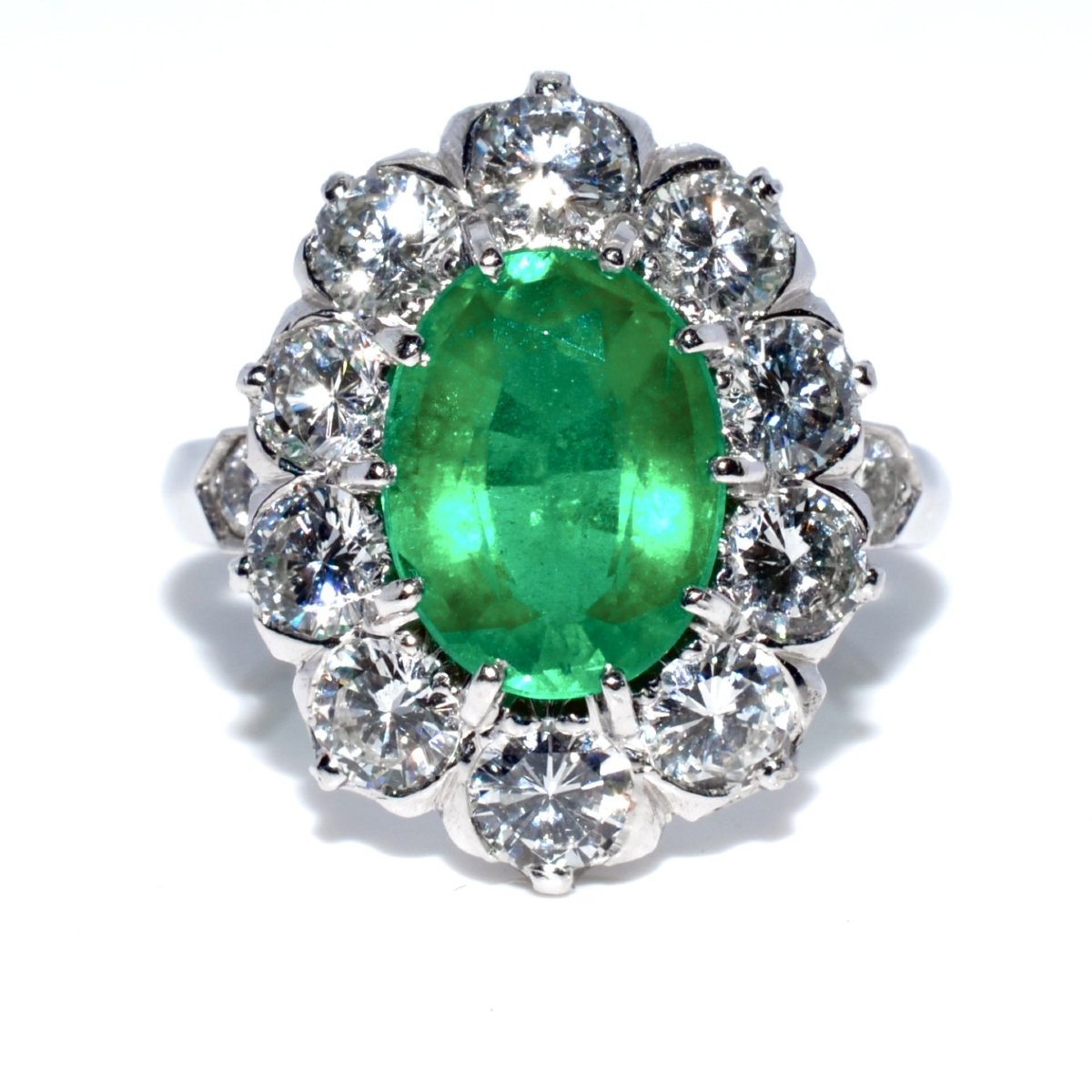Emerald Pompadour Ring