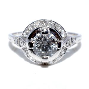 Bague Art Déco entourage diamants