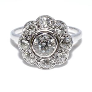Bague Art Déco entourage diamants