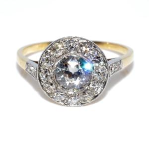 Bague entourage diamants