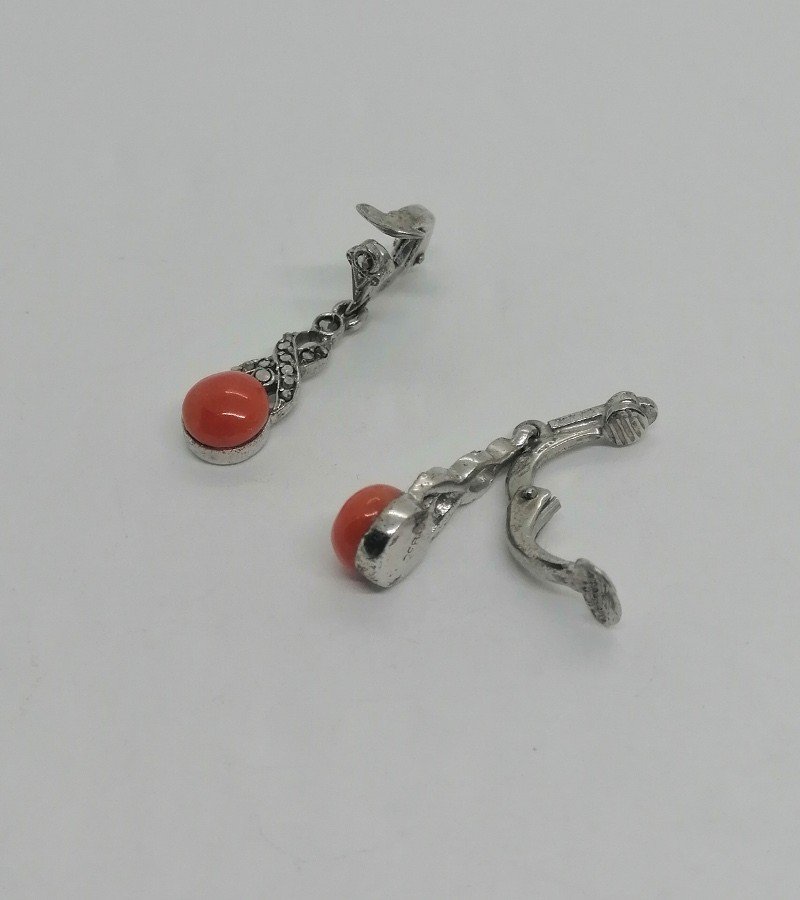 Clip Dangling Silver Ears, Paving Marcasites And Coral Button, Art Deco.-photo-2