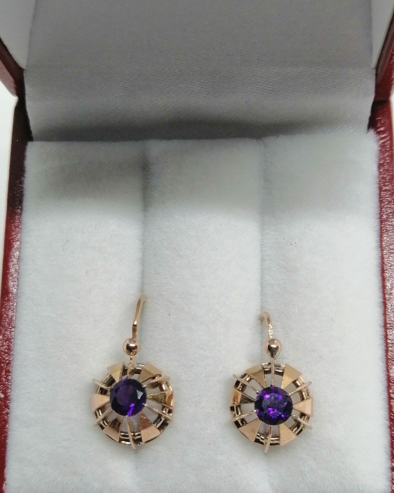 Paire De Boucles d'Oreilles En Or Rosé, Au Centre Améthystes Facettées, Vers 1900-20.-photo-4