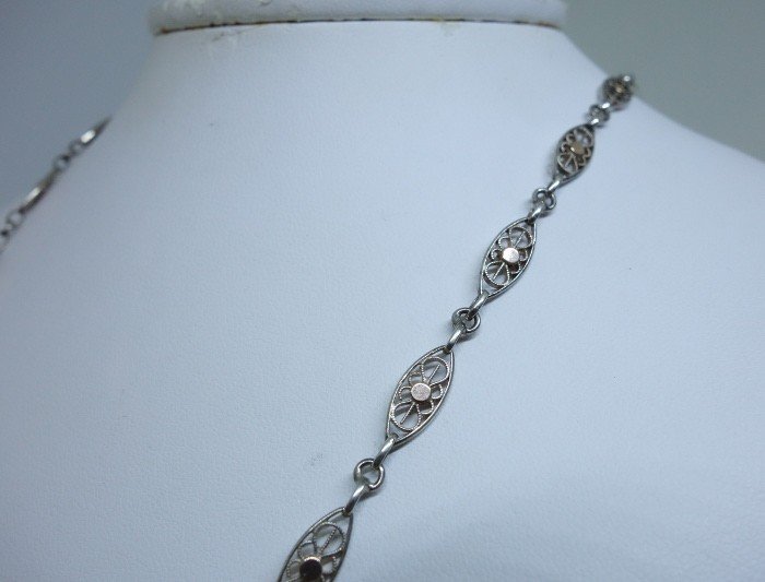 Two-tone Olive Mesh Silver Necklace, 1920-25.-photo-2