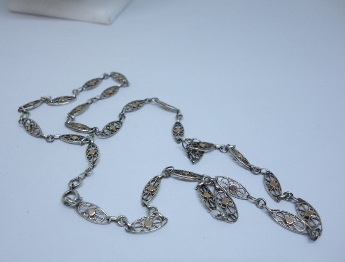 Two-tone Olive Mesh Silver Necklace, 1920-25.-photo-4