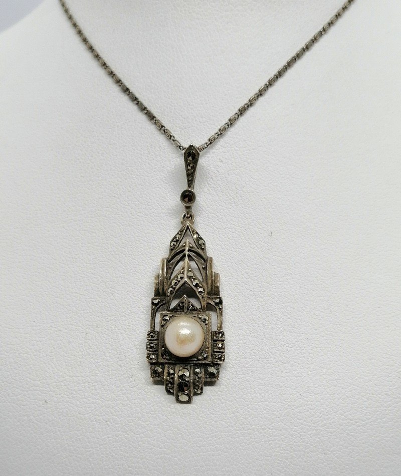 Pendentif Argent, Forme Structurée, Pavage Marcasites, perle, Art Déco.