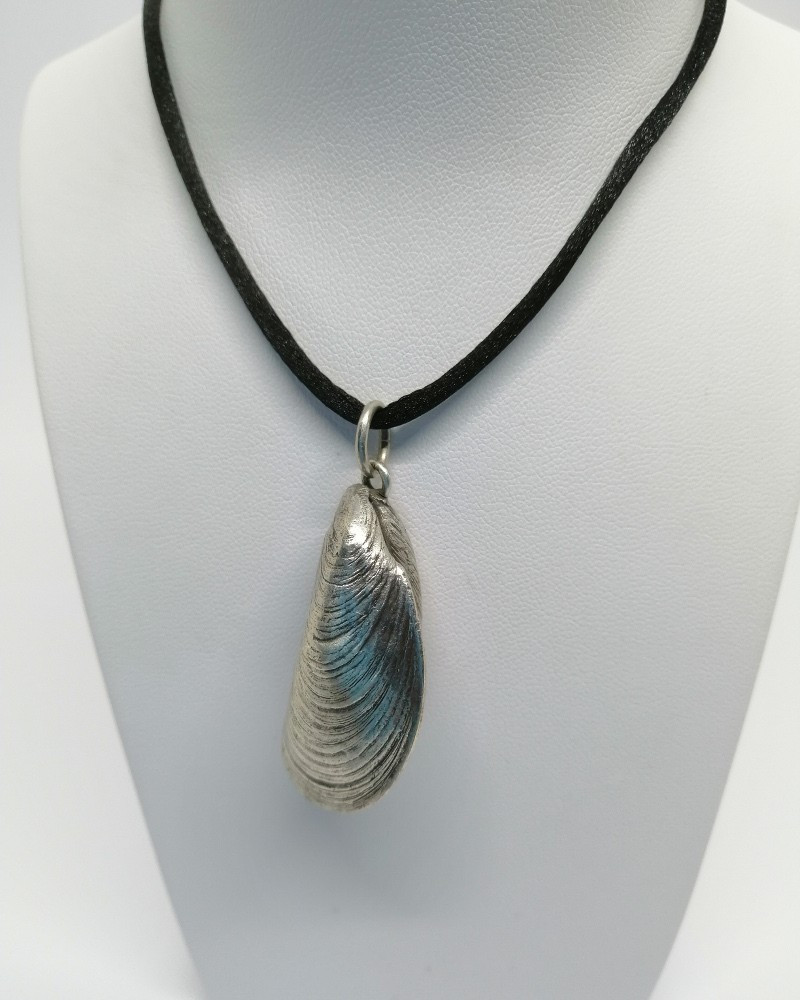 Solid Silver Pendant, In The Shape Of A Mussel With Its Cultured Pearl.