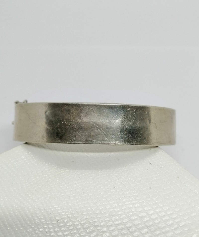 Bracelet argent, jonc ovale et plat, décor de feuillages, France, Art Nouveau.-photo-2