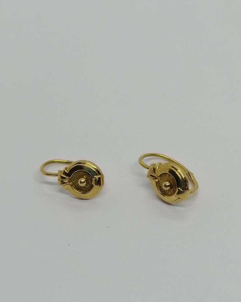 Boucles d'oreilles or jaune, petite dormeuses avec boules, 1920-30.