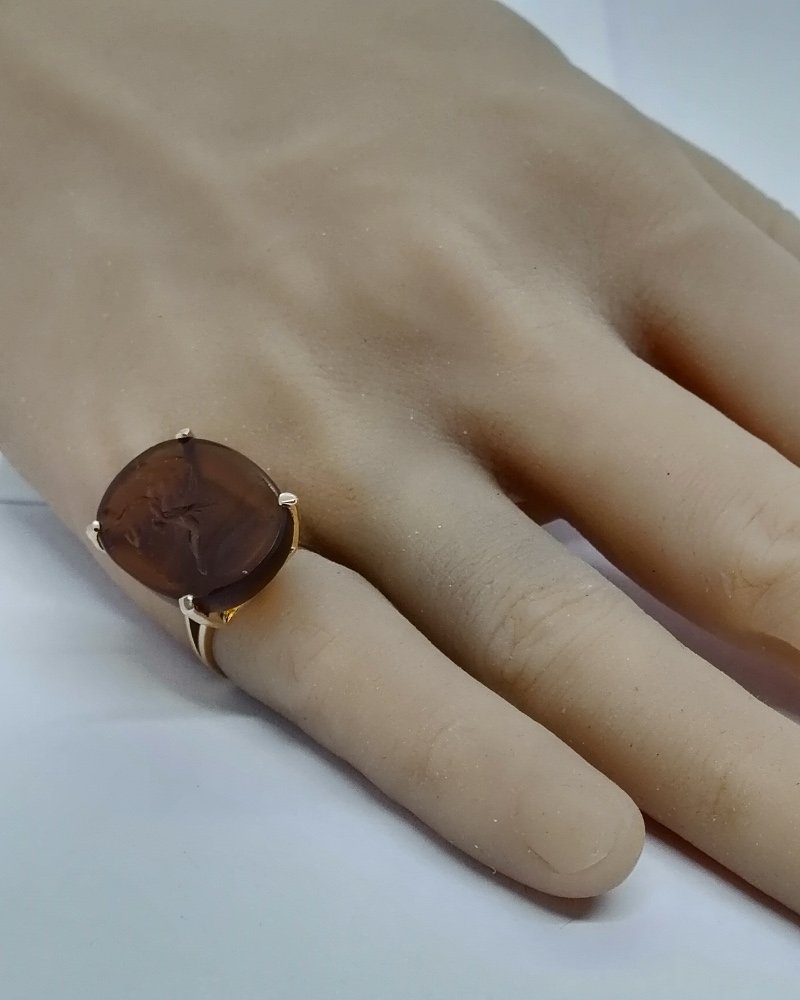 Bague en or, avec intaille en pâte de verre de couleur cornaline, vers 1940-50.-photo-2