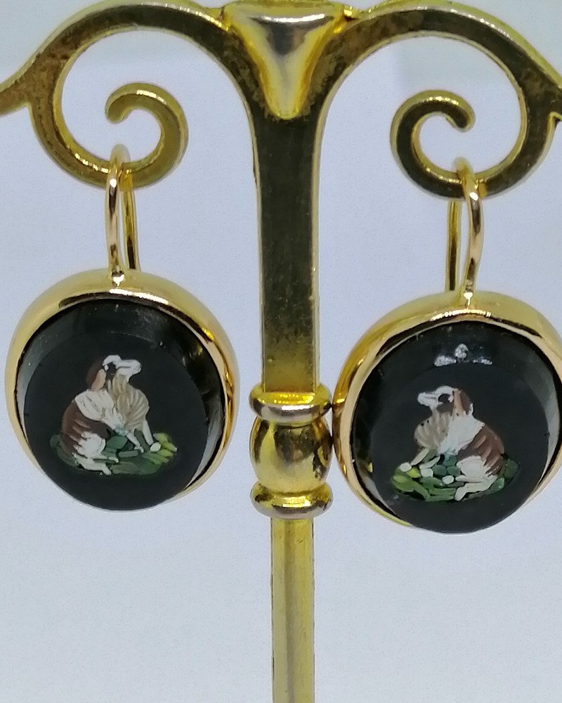 Pair Of Gold Earrings, Dangling With Micro-mosaic, Representing Dogs.-photo-4