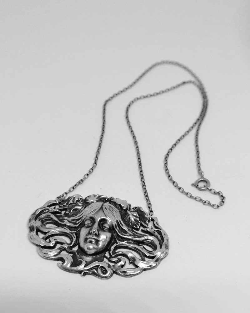 Typical Art Nouveau Necklace, Signed, With Face And Wavy Hair.-photo-2