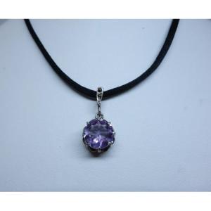 Pendentif argent avec améthyste ronde naturelle et facettée, marcasites, 1900-20.