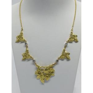 Collier en or jaune, motif de lierre, diamants taillés, rare modèle Art Nouveau, 1880-1900.