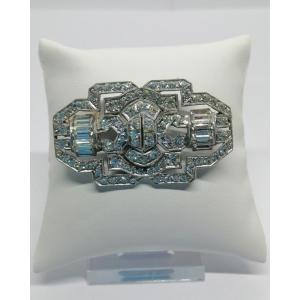 Broche pavée de superbes strass blanc façon diamants, 1925-30, Art Déco, travail Français.