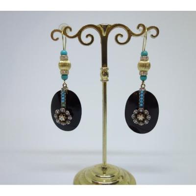 Boucles d'Oreilles Pendantes 1900, en Or , Onyx, Turquoises, Diamants et Perles fines.